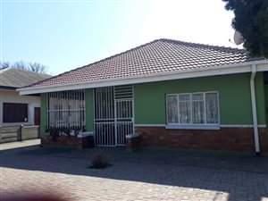 3 Bed House in Vereeniging Central