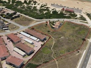 1.1 ha Land available in Bluewater Bay