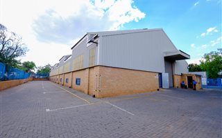 1020 m² Industrial space in Gateway Industrial Park