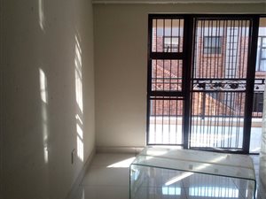 2 Bed Townhouse in Ravenswood