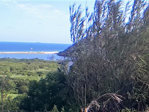 735 m² Land available in La Mercy