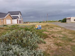 632 m² Land available in Gouritsmond