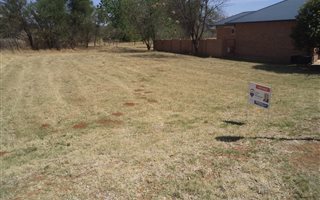 700 m² Land available in Parys Golf Estate