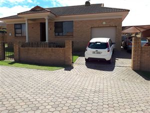 2 Bed Townhouse in Mossel Bay