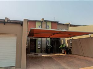 3 Bed Townhouse in Bendor Park