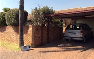 3 Bedroom Townhouse in Birchleigh North