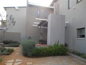 4 Bed Townhouse in Lynnwood