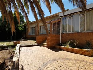 3 Bed House in Oakdene