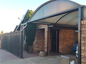 4 Bed House in Protea Glen
