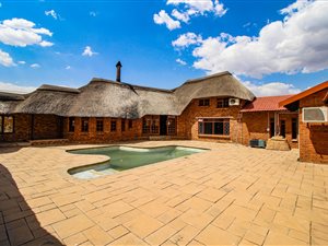 8 Bed House in Sunair Park