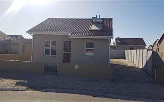 2 Bedroom House in Pelikan Park