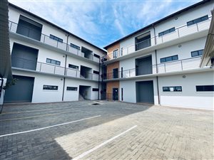 83 m² Commercial space in Hazeldean (Silverlakes Surroundings)