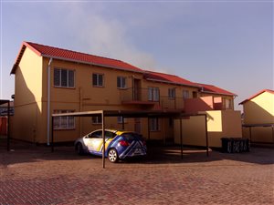2 Bedroom Apartment in Grobler Park