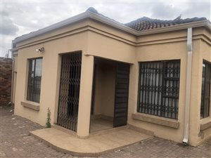 3 Bed House in Coronationville