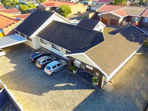 869 m² Office Space in Berea