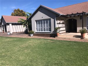 4 Bed House in Parkhill Gardens