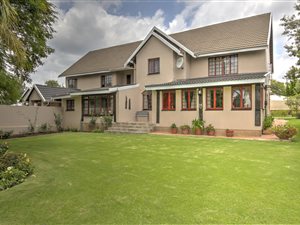 1.3 ha Farm in Timsrand AH