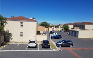 2 Bedroom Apartment in Parklands