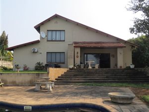 5 Bed House in Athlone Park