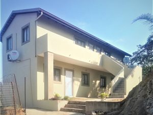 2 Bed House in Lotusville