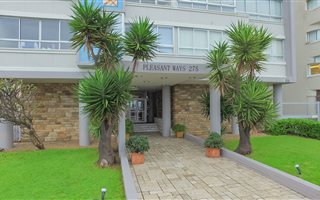 2 Bedroom Apartment in Sea Point