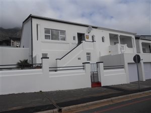 4 Bed House in Walmer Estate