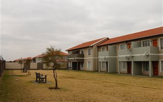 2 Bedroom Apartment in Comet