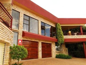 4 Bed House in Kiepersol