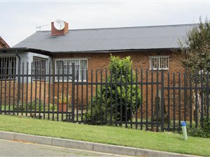 3 Bed House in Elladoone