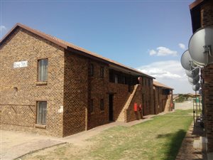 2 Bed Apartment in Olievenhoutbosch