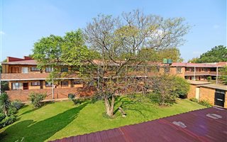 2 Bedroom Apartment in Westdene