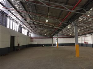 860 m² Industrial space in Mobeni