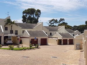 3 Bed House in Sonstraal