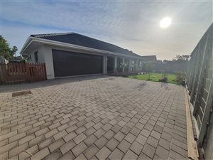 7 Bed House in Blue Bend