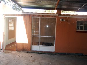 1 Bed House in Lombardy East