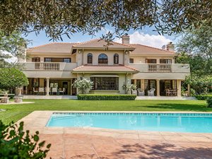4 Bed House in Beaulieu