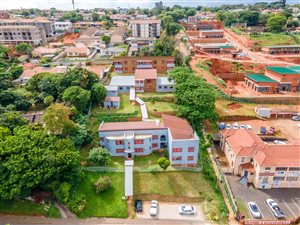 3000 m² Commercial space in Bluff
