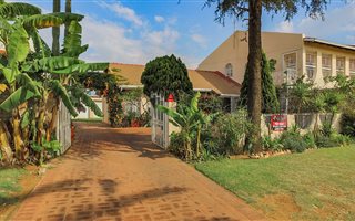 5 Bedroom House in Lenasia South