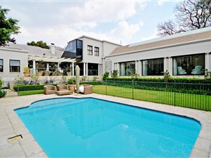 5 Bed House in Orchards