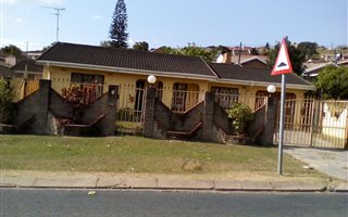 3 Bedroom House in Umlazi