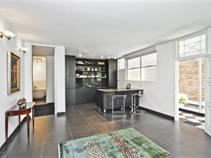 3 Bed Apartment in Dunkeld West
