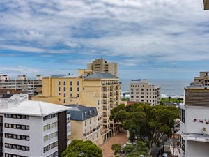 2 Bed Apartment in Sea Point