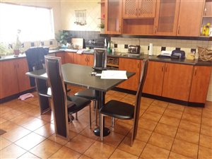 3 Bed House in Woodmere