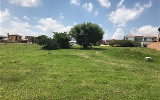 1632 m² Land available in Blue Valley Golf Estate