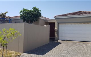 3 Bedroom Townhouse in Kleinbron Park
