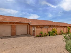 2 Bed Townhouse in Willow Park Manor