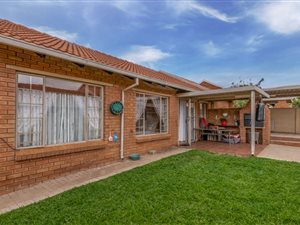 2 Bed Townhouse in Willow Park Manor