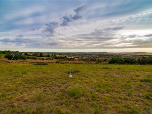 747 m² Land available in Eagle Canyon Golf Estate