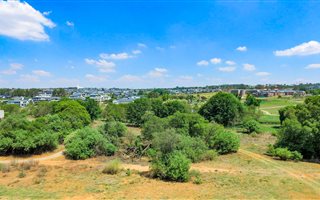 1430 m² Land available in Waterfall Country Estate