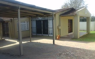3 Bedroom House in Jan Niemand Park
